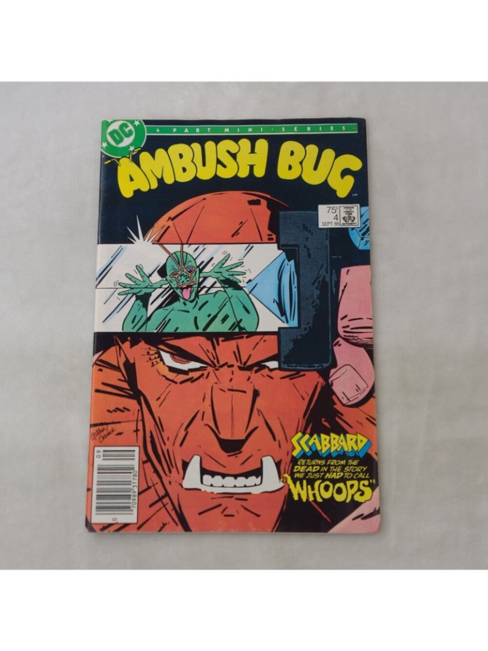 Ambush Bug 4 DC Comics 1985 FN/VF 7.0 Newsstand Final Issue Keith Giffen - Picture 8 of 9